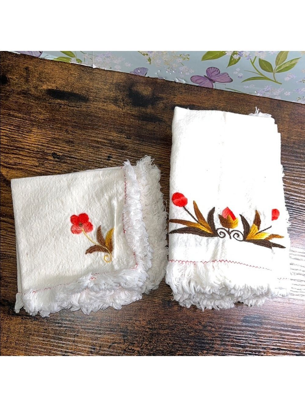 Vintage Embroidered Tea Towels and Napkins Set